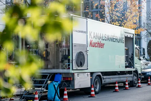 Reinigung, Sanierung und Wartung Reinigung, Sanierung und Wartung